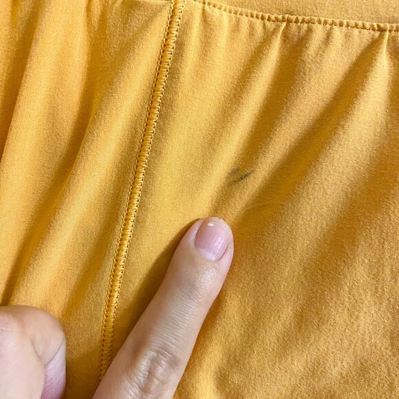 Lululemon Hotty Hot Shorts Womens 4 Fools Gold Yellow - Picture 5 of 8
